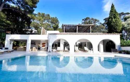 Villa Josida - piscine & luxe à la plage - à 200m!