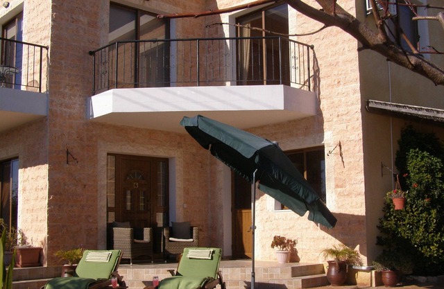Villa Julieann con piscina privada, impresionantes vistas al mar ya la montaña. Genial para pasear.