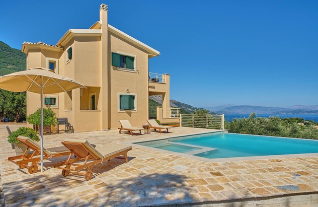 Villa Kallisti - Sea View & Private Pool