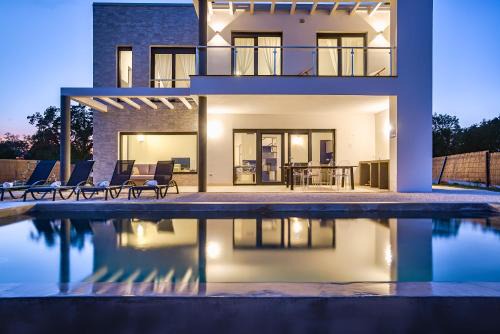 Villa Kalu 1