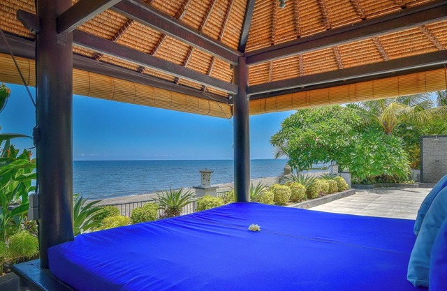 Villa Kamboja ~ Intimate Luxury Beach Villa 3BR