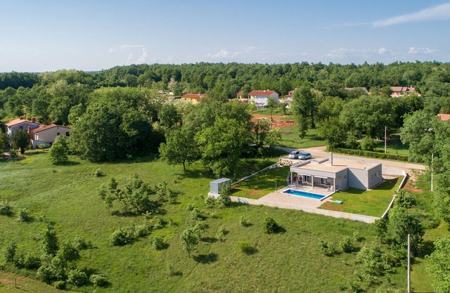 Villa Karin con piscina