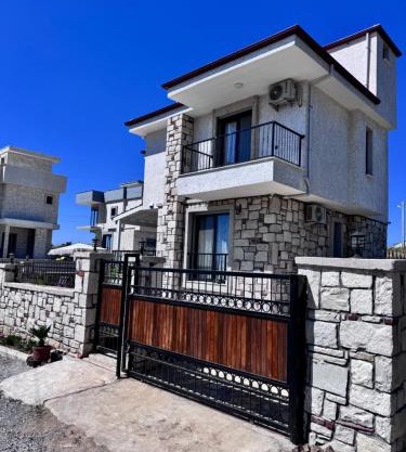Villa Kataraktis