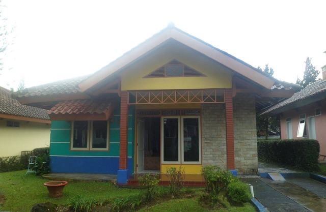 Villa Kota Bunga Matahari