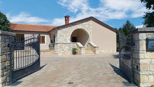 Villa Križanci