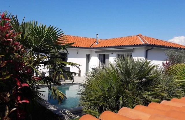 Villa "l'Esperanza" between ocean and lake