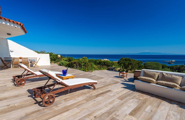Villa 'La Contredda Portobello' con vistas al mar, Wi-Fi y aire acondicionado