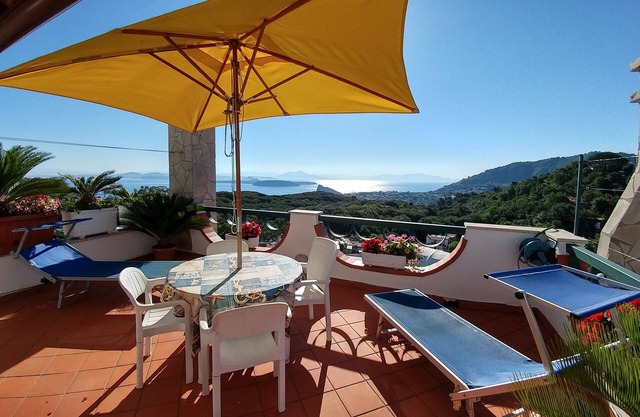 departamento La Favola Ischia estupenda vista que domina todo el golfo de Napole