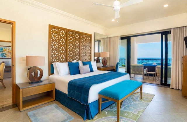 Villa La Valencia Resort Two Bedroom Condo Christmas Week 2 units available