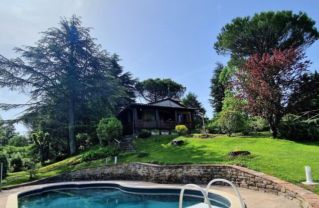 Villa la Verde-Delightful villa with garden and pool in the Umbrian countryside