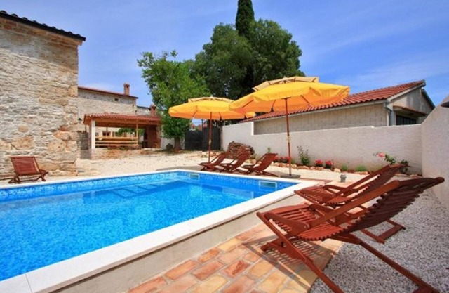 Villa Laura Barban para 18 personas con piscina privada, una opción perfecta para familias
