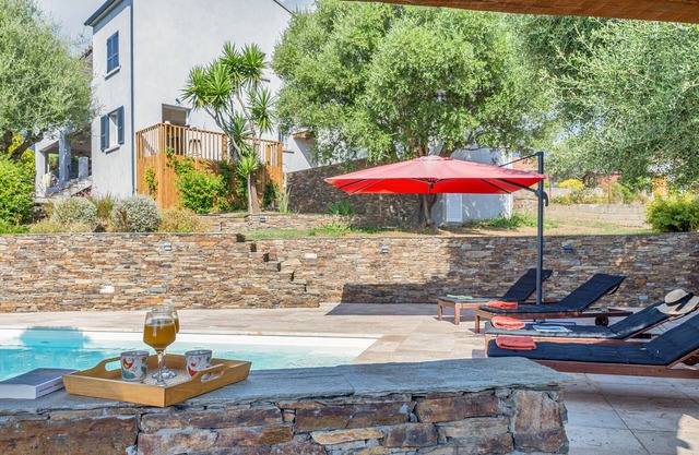 Villa "The Guard House" con piscina y jardín de 1200m2