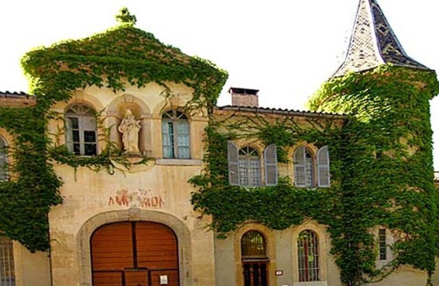Villa 'Le Bastidon' with Pool, Garden, Terrace & Wi-Fi