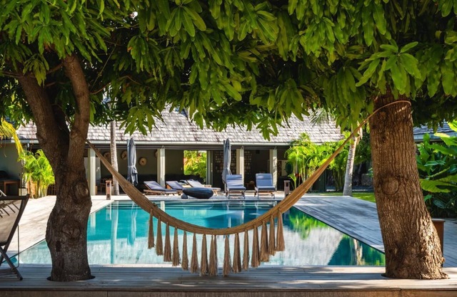Villa le Manoir de Lorient - Located in Wonderful Lorient Beach with Private Pool