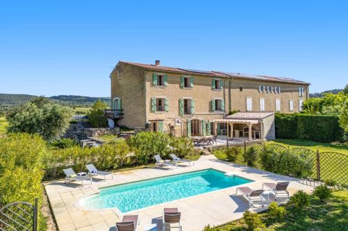 Villa Les Juliannes by Villa Plus
