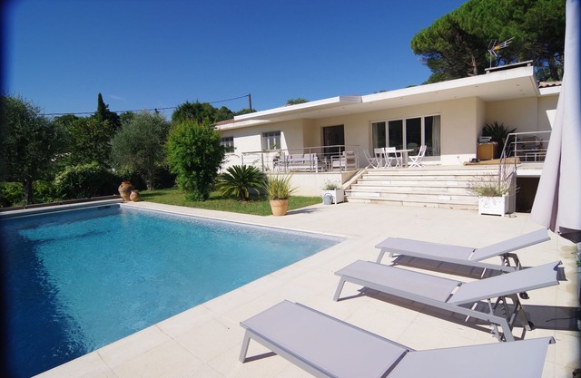 Villa Les Peyrouos Valbonne