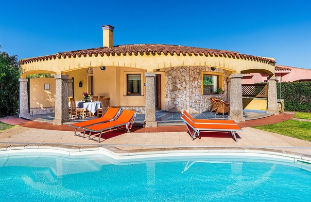 Villa 'Levante' con piscina privada, Wi-Fi y aire acondicionado