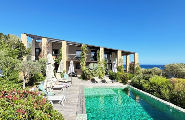 Villa Libecciu, excepcional vista al mar, playa a 4min, piscina, Porto Vecchio