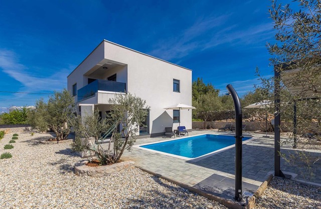 Villa LIO con piscina privada