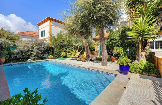 Villa 'Little Paradise 25 Min From Lisbon' con piscina privada, terraza privada y Wi-Fi