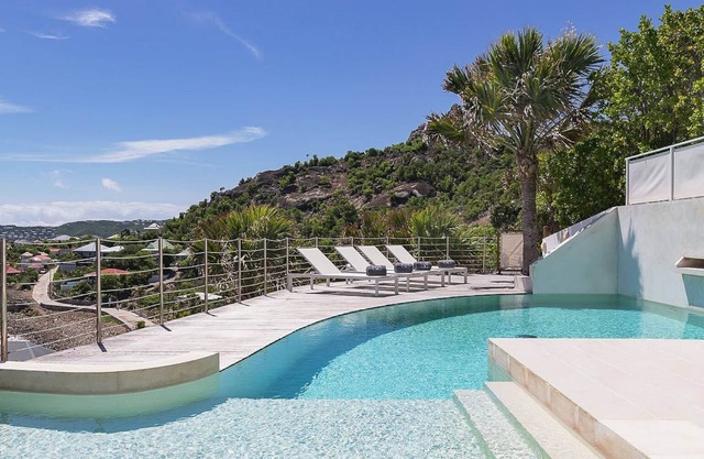 Villa Lo Scoglio by Fantasia Villas
