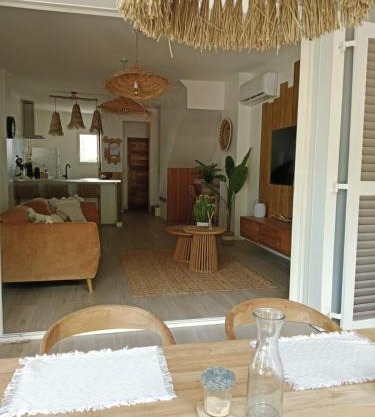 Villa Lola- Au cœur de la BO - 100m de la plage, cuve 800L