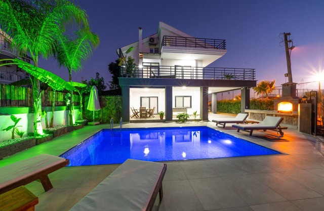 Villa London