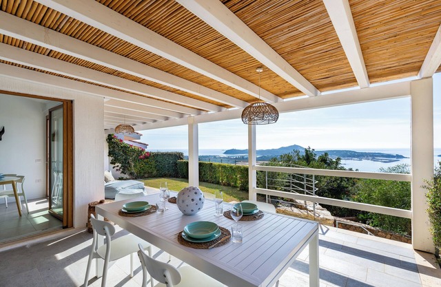 Villa LUNA
