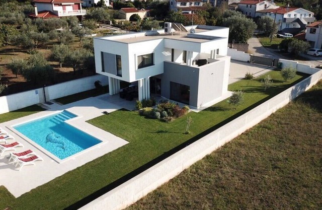 Villa Lungera - moderno y de lujo villa para 8 personas en Pula, Croacia