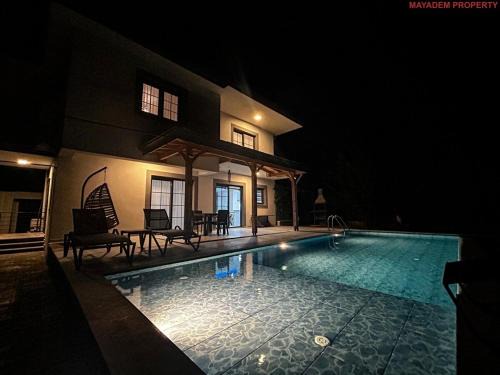 Villa LUX