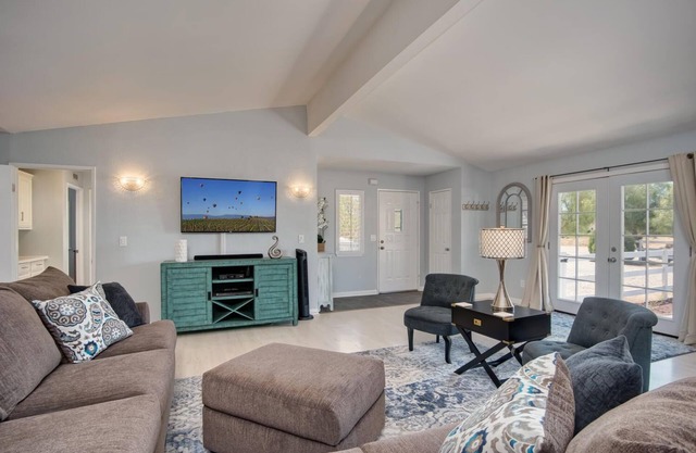 La Villa Madera - Centro de Temecula en Wine Country. Cerca de todo!