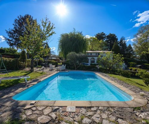 Villa Malvasia with Pool and Garden - Borgo Stays