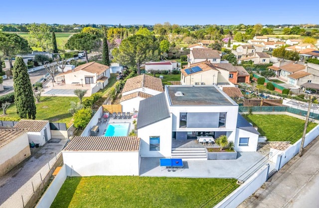 Villa Manade by Villa Plus