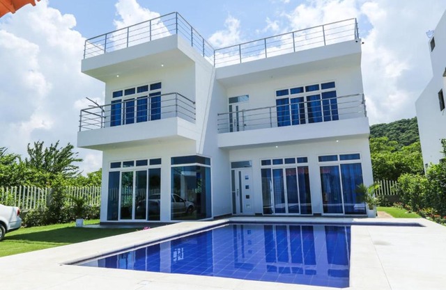 VILLA MANDALAY