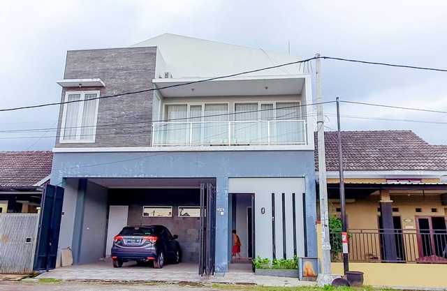 Villa Mangli Monochrome Syariah by eCommerceloka