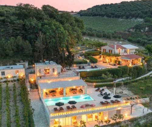 Villa Mantilari Wine Estate 7 Apartments 2 Private Pools 1 Heated Tennis Court Fitness Center