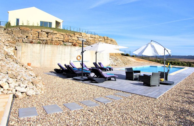"Villa Mar" Preciosa villa, 3 mim de playa, piscina, jacuzzi, vista panorámica.