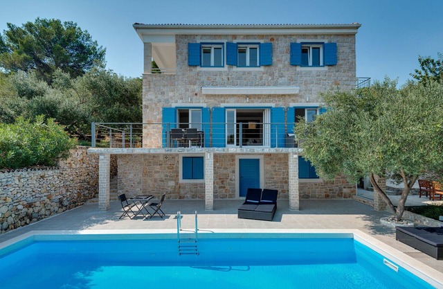 Villa Marceline nearby Sibenik – Crovillas GmbH