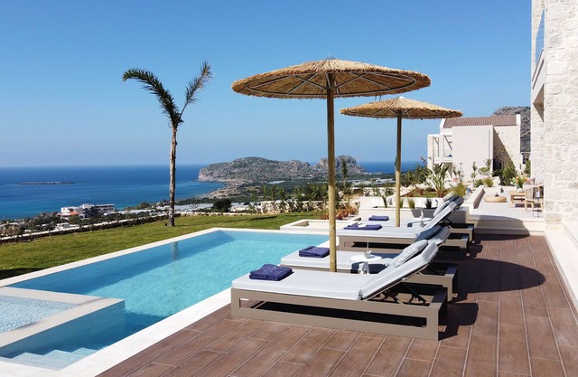 Villa Mare Free* Heated pool & Infinite blue!