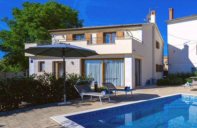Villa Mare With Private Pool And Garden, Malinska, Croatia