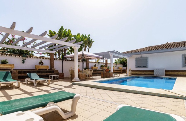 Villa 'Margarita' cerca de la playa con piscina y Wi-Fi