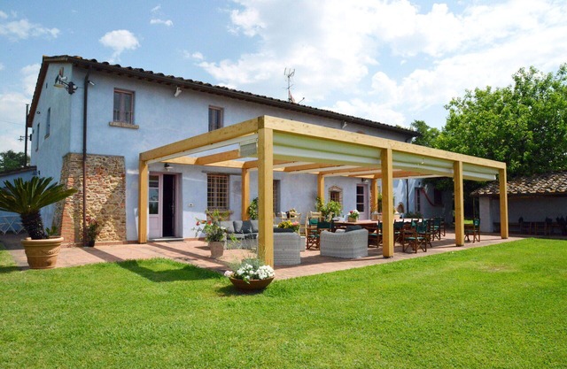 Villa en Altopascio con 7 habitaciones, capacidad 19