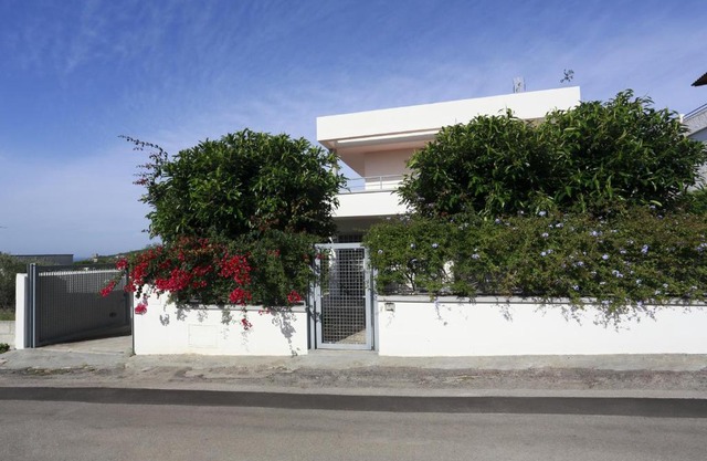 Villa Mari & Robi by BarbarHouse