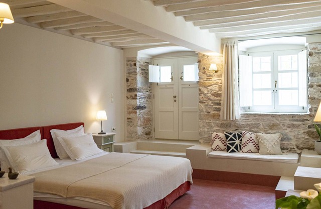 Villa Maria-Syros, Elichrysos