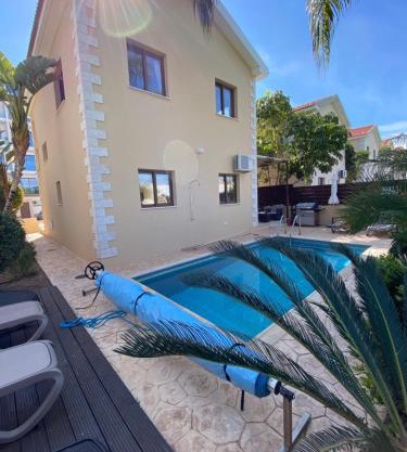Villa Marianna with heated pool