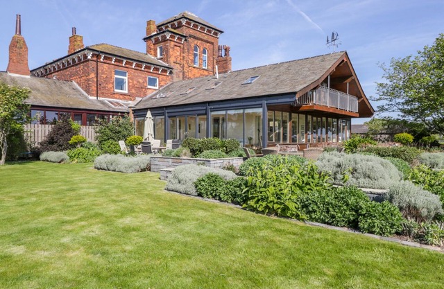VILLA MARINA, con chimenea en Barrow-In-Furness, Ref 1001545