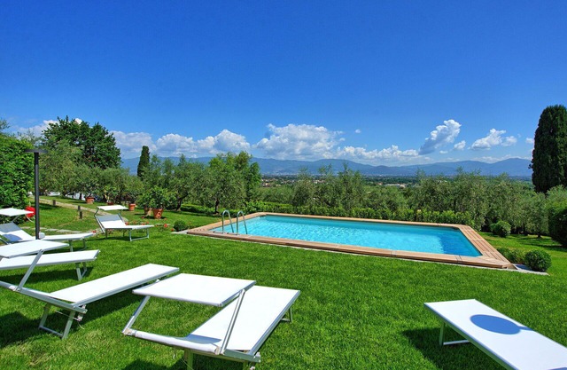 Villa en Quarrata con 3 habitaciones, capacidad 6
