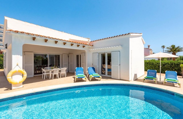 Villa Mencia by Villa Plus