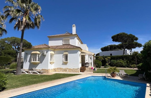Villa Migusto - Fantastica villa para familias en zona tranquila con piscina