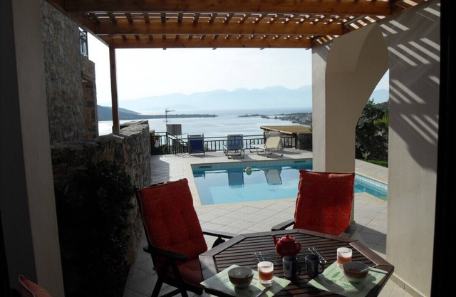 Villa moderna, vistas de la bahía de Elounda - Piscina privada, cerca de la playa y tiendas WI-FI GRATUITO